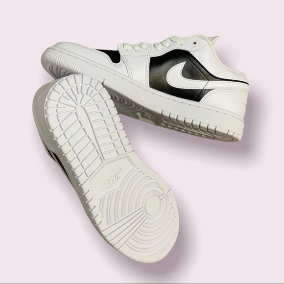 Air Jordan 1 Low Panda - Picture 3 of 3